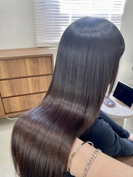 グラフ 立川(Graph.) 縮毛矯正 Aujua髪質改善トリートメント