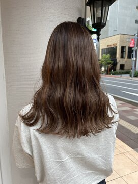 ルッソリベラ 池袋(Lusso libera) 波巻きウェーブ/ゆるふわカール/ナチュラルブラウン