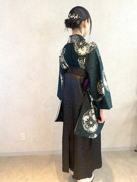 ザラメ(ZARAME) 大人上品な袴の着付け