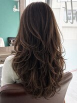 モルト 麻生(molt)&nbsp;海外風　韓国風　ハイレイヤーカット　グレージュ