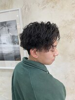 サロンリベルテ(salon Liberte) センターパート×ツイストスパイラル