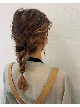 アメイジングヘアー 中沢店(AMAZING HAIR) 【AMAZING HAIR 中沢店】簡単ねじねじarrange/ローポニー/韓国風