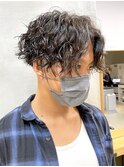 ツイストスパイラル/センターパート/刈り上げ/スパイラルパーマ