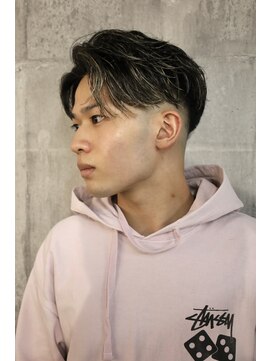 メゾンフォーメン(Maison for men) センターパート　ハイライト　ツイストパーマ