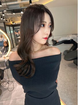 ロンドメリア 天神大名店(Lond Melia) デザインカラー/レイヤーカット/ウェットヘア/オリーブベージュ