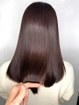 シフト Shift ヘアー メイク hair makeの写真/髪の内部から栄養を補修し、髪本来の美しさを取り戻す!女子の“なりたい”が詰まった憧れの艶髪に♪
