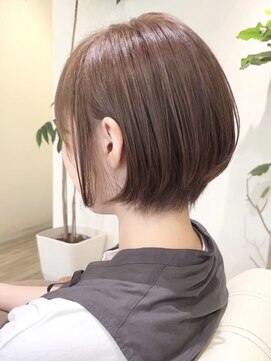 アイ(I.) 【 Ｉ. 】30代からのナチュラル前下がりショートボブ　川口