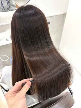 エン バイ ユアーズヘア 銀座店(eN° by youres hair) 縮毛矯正 髪質改善カラー ナチュラルブラウン 地毛風ストレート