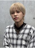 ブリーチ1回以上のホワイトベージュ×マッシュウルフ