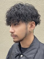 エリマバイフィフス 調布(elima by fifth) ツイストスパイラルパーマメンズマッシュセンターパートウルフ