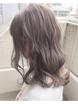 ブルームニキュウロク 富里(bloom 296) ミルクティーアッシュ