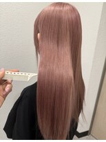 カシェ キョウマチ(cashe’e)&nbsp;ピンクベージュ／ブリーチカラー／20代／松阪美容室