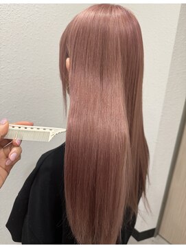 カシェ キョウマチ(cashe’e) ピンクベージュ／ブリーチカラー／20代／松阪美容室