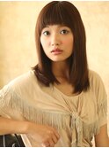 ちょっと斬新な冒険前髪パッツンスタイルでオシャレに。【大島】