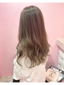 レイドバック(LAID BACK) 【LAIDBACK代官山】ベージュアッシュとハイライトで大人外国人風