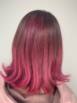 ゴデーレ(GODERE)&nbsp;黒髪×ピンク☆派手髪×大人可愛い外ハネセミロング