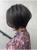 暗髪ショートボブ　艶カラー