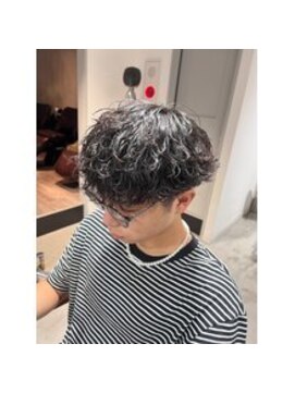 ネオリーブクレア 綱島店(Neolive Krea) 波巻きスパイラル/センターパート/ニュアンスパーマ/ツイスパ