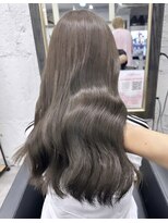 リア(riah) ダブルカラーミルクティーベージュレイヤーカット韓国ヘア