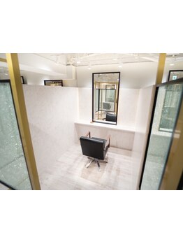 《高槻/髪質改善》お客様一人ひとりと真剣に向き合う為の全席半個室空間、完全個室もご用意◇