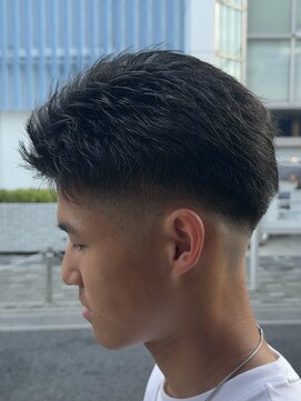 オーガニック アトリエ 大宮(organic+atelier) フェザーベリーショートグラデーションミドルフェード短髪