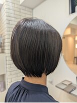 メモリーズ 銀座(Memories) ツヤサラショートボブ