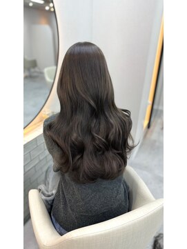 リル(lilu) オリーブグレージュ×レイヤーカット