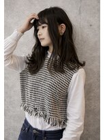 テラ(terra)&nbsp;シースルー前髪×ナチュラル外ハネミディ