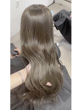 ムク 新宿(muc) 明るめオリーブベージュ×レイヤーカット 髪質改善