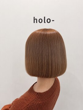 ホロ(holo-) 髪質改善カラーで叶う艶切りっぱなしボブ