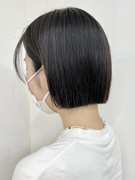 ネオリーブ クーロ(Neolive curro) 雨の日でも崩れない♪大人の切りっぱなしボブ