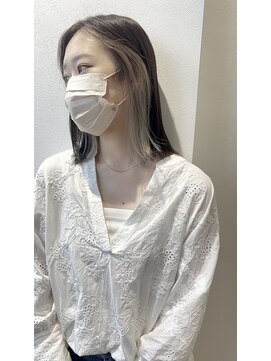 カシィ(kashi) ホワイトベージュのインナーカラー