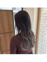 エイトデイズ 三宮駅前店(EIGHT days) バレイヤージュ