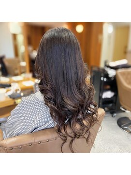 フツーロ 栄(FUTURO) プルエクステ