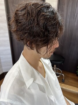 レック(REK) メンズ　前下がり　パーマ