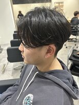 ヒュイル バイ ニアウ(Hwyl by Niau)&nbsp;メンズマッシュセンターパートスパイラルパーマニュアンスパーマ