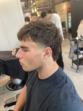 フランクスバーバーリザーブ 人形町店(FRANK’S BARBER RESERVE) マレットヘア/テーパースキン/i