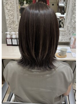オブ ヘアー 自由が丘 ウエスト(Of HAIR WEST) 大人の立体感ハイライト・レイヤーボブスタイル