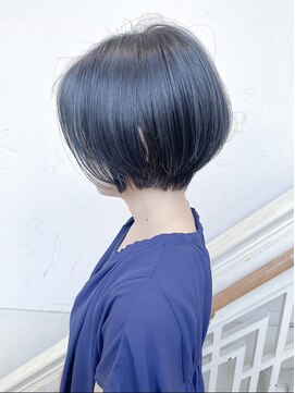 モリオ フロム ロンドン 成増店 【morio成増 セリザワ】ショートボブ ハイライトカラー ブルー