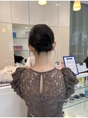 ラフな質感の抜け感まとめ髪