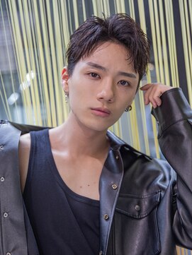 シティ(CITY) 小久保styleフェザーパーマフェザーショートグレーエンドカラー