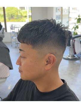 ワンシザース(ONE SCISSORS) クロップ×濡れパン(アイロンパーマ)