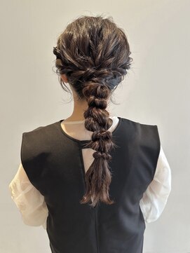 ゆる編み込み×ローポニー