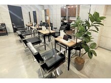 エイル 梅田(Eir)の雰囲気(ハイキャリア女性スタイリスト多数◎髪質改善認定サロン◎)