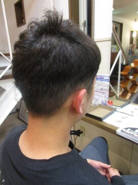コアフィールフィス(COIFFURE fils) 【見附・今町】アップバングもできるショート