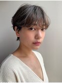 抜け感のあるクセ毛風束感ショート