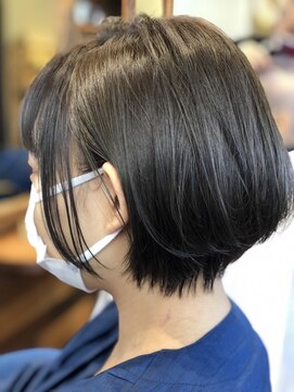ヘアーレナータ 八王子(HAIR RENATA) 20代30代40代大人可愛い小顔前下がり耳掛けショート