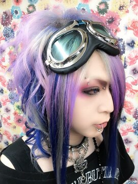 アップスニニー(up's niny) *ヴィジュアル系メイクとヘアセット*