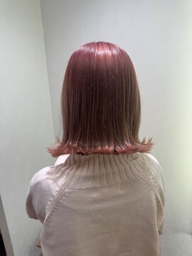 トータルビューティーバルフィット(BALFIT) ピンクカラー　髪質改善カラー　アウトボブカット