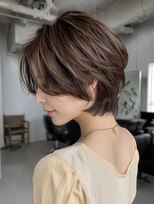 レリーキルト 岡本(RelyQuilt)&nbsp;骨格補正ショートボブ×明るい白髪染め[岡本/摂津本山]